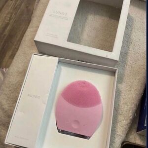 FOREO Luna 2 Skincare Device - Light Pink